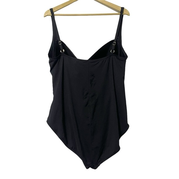 La Blanca Black Ruched One Piece Swimsuit Size 22W Minimalist Beach Swim Resort - Picture 2 of 5